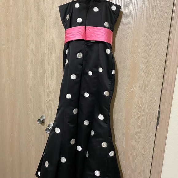 Formal Dress - Picture 5 of 5